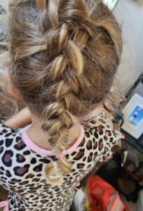 DUTCH BRAID BRAIDED HAIRSTYLE